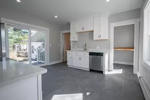 32 Burnap St, Fitchburg, MA 01420 - Photo 4