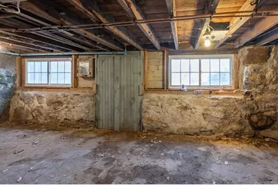 32 Burnap Street, Fitchburg, MA 01420 - Photo 36