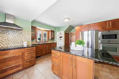 112 Ashcroft Rd, Medford, MA 02155 - Photo 20