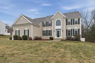 11 Howarth Dr, Upton, MA 01568 - Photo 1