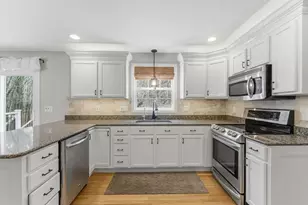 25 Stanphyl Rd, Uxbridge, MA 01569 - Photo 10