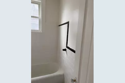 229 Jackson St, Lawrence, MA 01841 - Photo 18