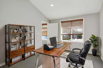 11 Bedford Street #5, Burlington, MA 01803 - Photo 4