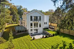 873 Chestnut St, Newton, MA 02468 - Photo 2