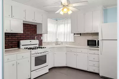 21 Chestnut St, Woburn, MA 01801 - Photo 22