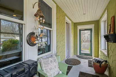 19 Orpheum Ave, East Longmeadow, MA 01028 - Photo 6