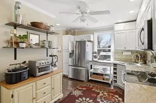 19 Orpheum Ave, East Longmeadow, MA 01028 - Photo 18