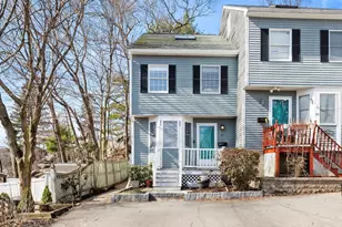 8-10 Menlo Terrace, Lynn, MA 01905 - Photo 2