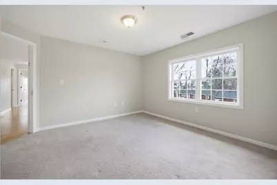 100 Lawrence St #18, Haverhill, MA 01830 - Photo 18