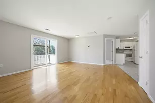 100 Lawrence St, Haverhill, MA 01830 - Photo 6