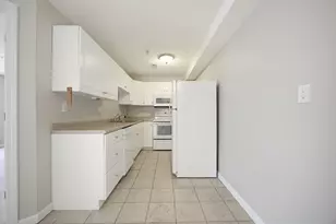 100 Lawrence St, Haverhill, MA 01830 - Photo 14