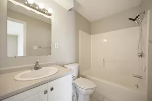 100 Lawrence St, Haverhill, MA 01830 - Photo 24