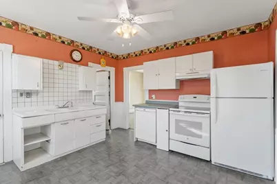 21 Crescent St, Whitman, MA 02382 - Photo 8