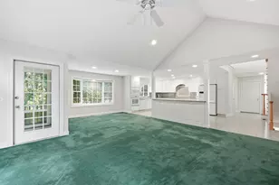 300 Pinehurst Dr, East Longmeadow, MA 01028 - Photo 10