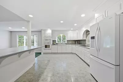 300 Pinehurst Drive #300, East Longmeadow, MA 01028 - Photo 8