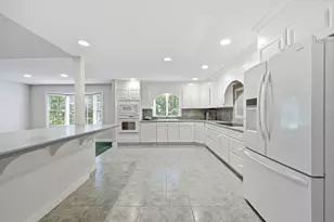 300 Pinehurst Dr, East Longmeadow, MA 01028 - Photo 8