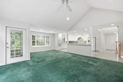 300 Pinehurst Drive #300, East Longmeadow, MA 01028 - Photo 10