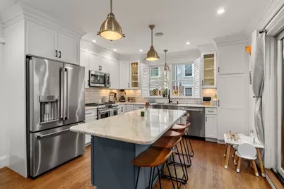 2 Crystal Pl, Boston, MA 02129 - Photo 2