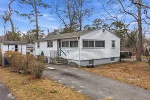 97 Plymouth Ave, Wareham, MA 02538 - Photo 14