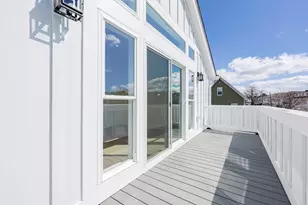 257 R Market St, Boston, MA 02135 - Photo 20