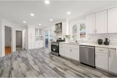 165 Wampum St, Plainville, MA 02762 - Photo 12