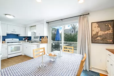 25 Toledo St, Falmouth, MA 02536 - Photo 10