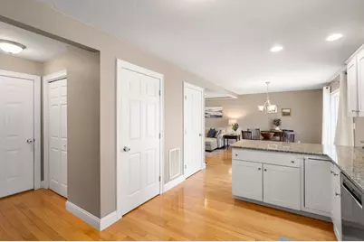 7 Woodland Ct #B, Milford, MA 01757 - Photo 14