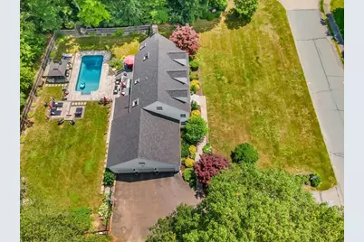 25 Howe St, Medway, MA 02053 - Photo 36