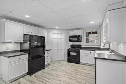 25 Howe St, Medway, MA 02053 - Photo 24