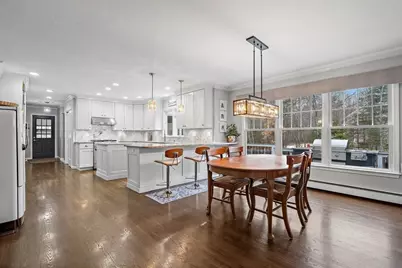 25 Howe St, Medway, MA 02053 - Photo 6