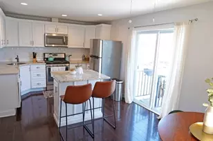 104 H St, Boston, MA 02127 - Photo 1