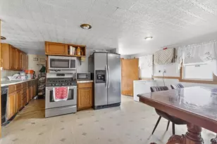 35 Canobieola Rd, Methuen, MA 01844 - Photo 6
