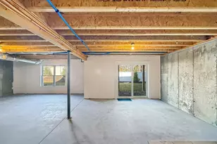 7 E Dexter Ave, Woburn, MA 01801 - Photo 26