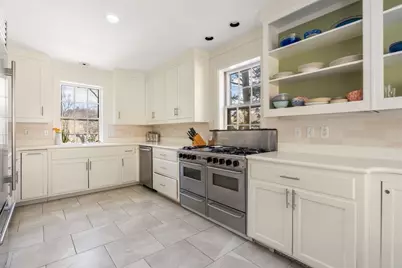 140 Dudley St, Brookline, MA 02445 - Photo 4