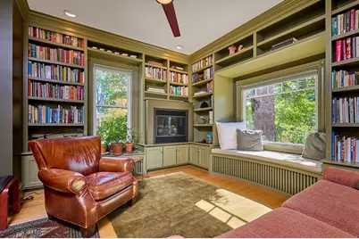 46 Columbus Ave, Northampton, MA 01060 - Photo 12