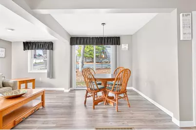 7 Sunrise Ave, Billerica, MA 01821 - Photo 4