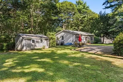 75 Sanford St, Berkley, MA 02779 - Photo 4