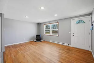 239 Hanson Dr, Springfield, MA 01128 - Photo 8