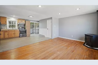 239 Hanson Dr, Springfield, MA 01128 - Photo 16