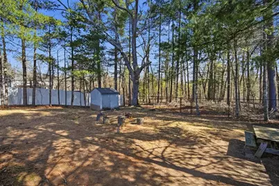 239 Hanson Dr, Springfield, MA 01128 - Photo 22