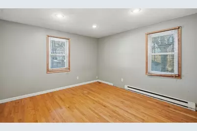 239 Hanson Dr, Springfield, MA 01128 - Photo 10