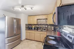 39 Groton St, Springfield, MA 01129 - Photo 6