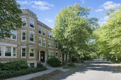 8 Euston St 8 Euston St U: 5 #5, Brookline, MA 02446 - Photo 1