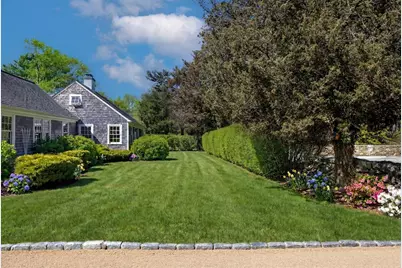 81 Aucoot Rd, Mattapoisett, MA 02739 - Photo 8