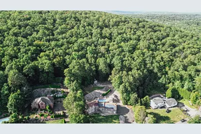 235 James St, Ludlow, MA 01056 - Photo 8