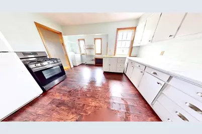 27 Princeton St. #2, Medford, MA 02155 - Photo 4