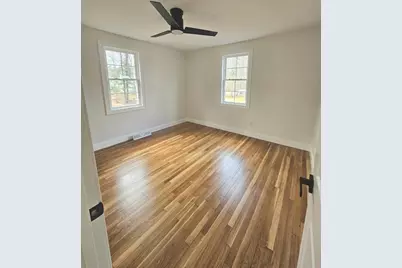 1094 Glebe St, Taunton, MA 02780 - Photo 6