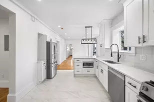 10 Beech St, Cambridge, MA 02140 - Photo 2