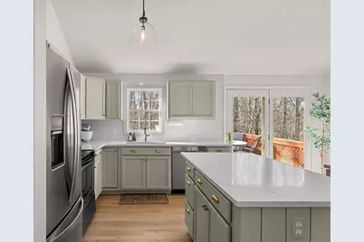 16 Beale St, Worcester, MA 01606 - Photo 4