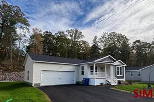 19 Pinrock Dr, Sturbridge, MA 01566 - Photo 1